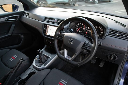 SEAT Arona TSI FR