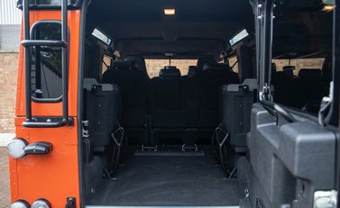 Land Rover Defender 110 Adventure Edition 31