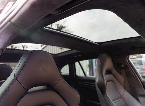 Porsche Panamera Turbo S E-Hybrid Sport Turismo 17