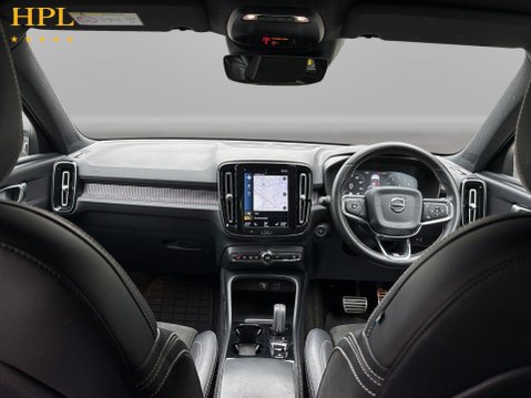 Volvo XC40 2.0 T4 R-Design Pro SUV 5dr Petrol Auto AWD Euro 6 (s/s) (190 ps) 19