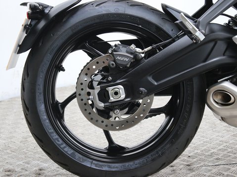 Triumph Trident TRIDENT 660 18
