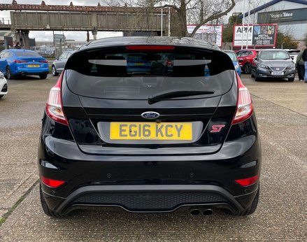 Ford Fiesta 1.6 Fiesta ST-3 T 3dr 6