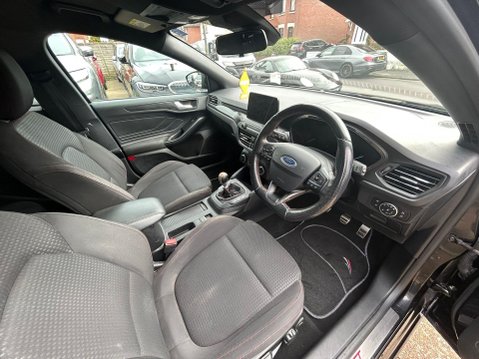 Ford Focus 1.0T EcoBoost ST-Line Euro 6 (s/s) 5dr 10
