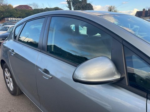 Vauxhall Astra 1.6i Design Euro 6 5dr 16
