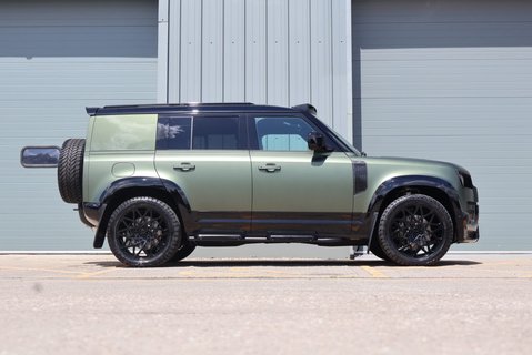 Land Rover Defender 110 2026 D350 HARD TOP X-DYNAMIC HSE WITH A FROST PPF AND SEEKER STYLED  4