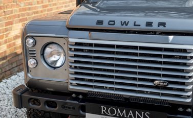 Land Rover Defender 90 XS Bowler 19