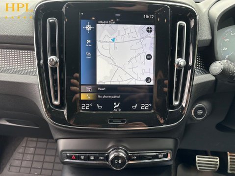 Volvo XC40 2.0 T4 R-Design Pro SUV 5dr Petrol Auto AWD Euro 6 (s/s) (190 ps) 18