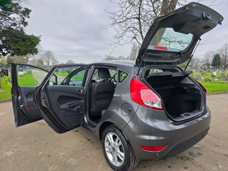 Ford Fiesta 1.0T EcoBoost Zetec Powershift Euro 6 5dr 10