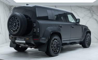 Land Rover Defender OCTA EDITION ONE 6