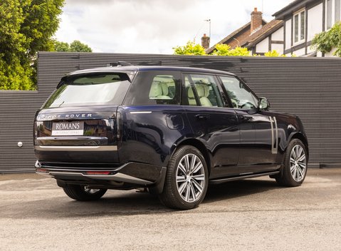 Land Rover Range Rover P550e AUTOBIOGRAPHY 4