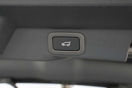 Land Rover Range Rover Sport 3.0 Range Rover Sport HST MHEV Auto 4WD 5dr 35