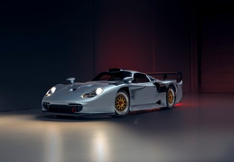 Porsche 911 GT1