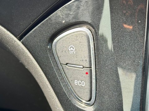Vauxhall Corsa SRI VX-LINE NAV BLACK S/S 29