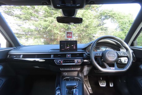 Audi A4 2.0 TDI 40 Black Edition Estate 5dr Diesel S Tronic quattro Euro 6 (s/s) (1 7