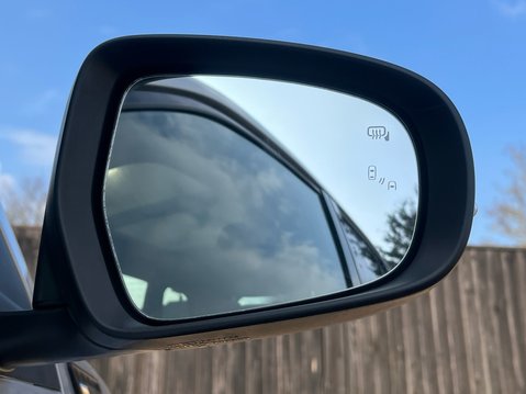 Suzuki Vitara SZ5 MHEV 22