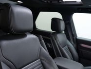 Land Rover Discovery 3.0 Discovery R-Dynamic SE D MHEV Auto 4WD 5dr 24