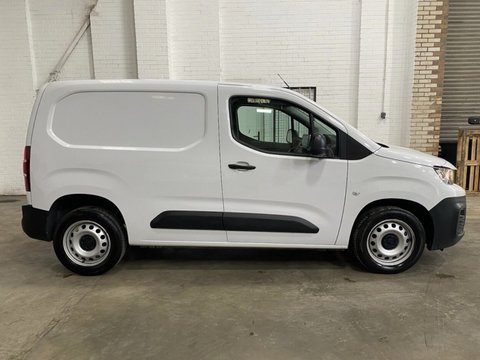 Peugeot Partner BLUEHDI PROFESSIONAL PREMIUM PLUS L1 4
