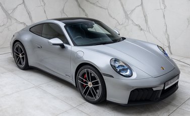 Porsche 911 Carrera GTS (992.2) 11