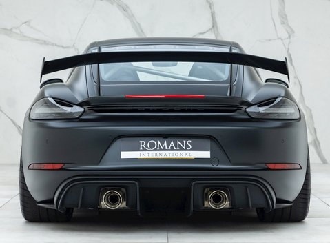 Porsche Cayman GT4 RS (718) 5