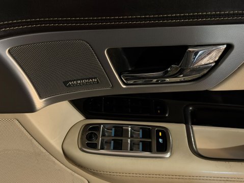 Jaguar XF D V6 S PORTFOLIO SPORTBRAKE 20