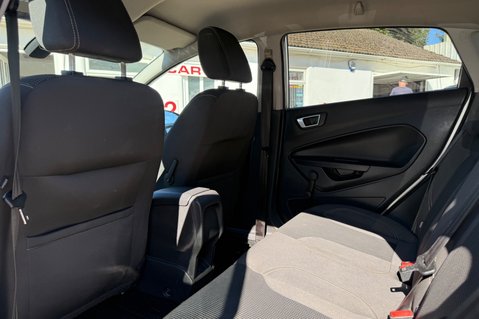 Ford Ecosport ST-LINE.. 3 SERVICES.. ONLY 50000 MILES.APPLE PLAY.,STUNNING EXAMPLE  22