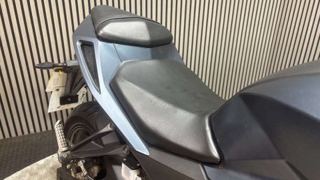 Lexmoto LXS 125 E55 2025 ONLY 5K 125CC LEARNER SPORTS BIKE 33