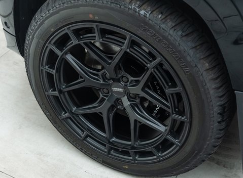 Land Rover Defender 90 V8 P525 URBAN 37