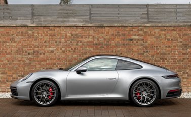 Porsche 911 Carrera 4S (992) 2