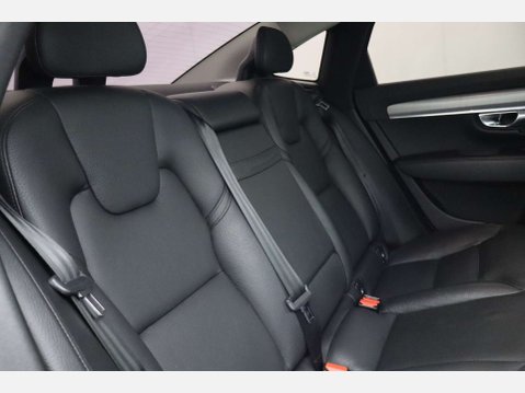 Volvo S90 2.0 S90 Momentum D4 Auto 4dr 40