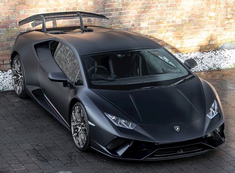 Lamborghini Huracan LP640-4 Performante 8