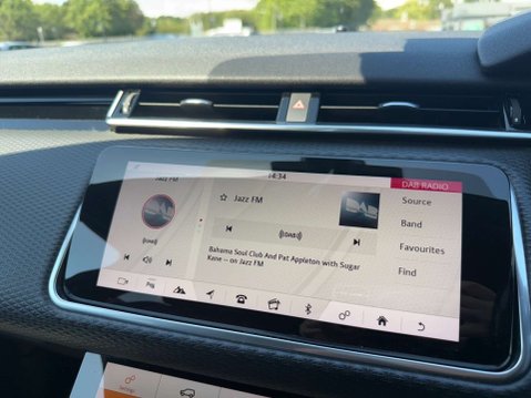 Land Rover Range Rover Velar 2.0 Range Rover Velar R-Dynamic S D180 Auto 4WD 5dr 37