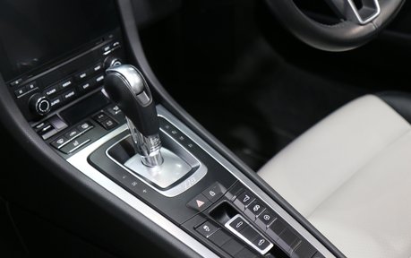 Porsche 718 Boxster PDK - Sports Exhaust, PDLS, Rev Camera and More 46