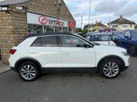 Volkswagen T-Roc DESIGN TSI 8