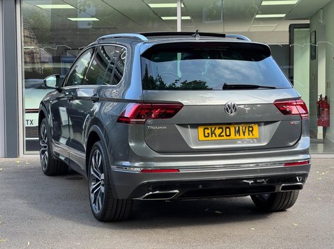 Volkswagen Tiguan R-LINE TECH TSI 4MOTION DSG 5