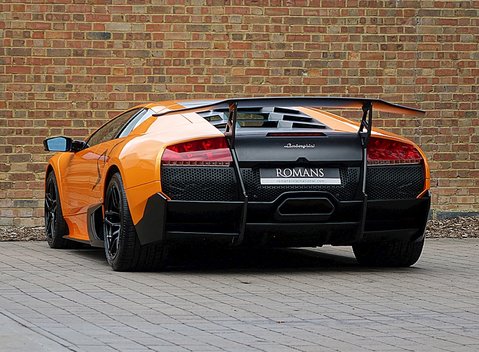 Lamborghini Murcielago LP 670-4 SV 10