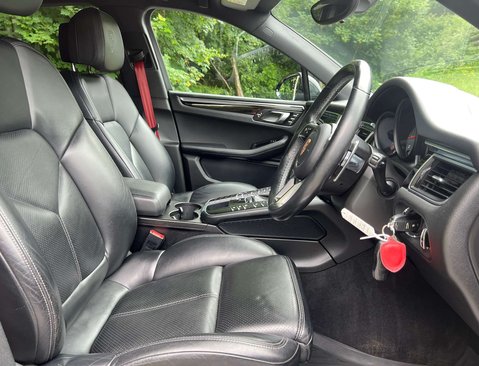 Porsche Macan 3.0 Macan S Semi-Auto 4WD 5dr 19