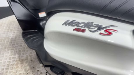 Piaggio Medley 2023 ONLY 4K 125CC LEARNER SCOOTER 15 BHP NEW MOT WARRANTY 43