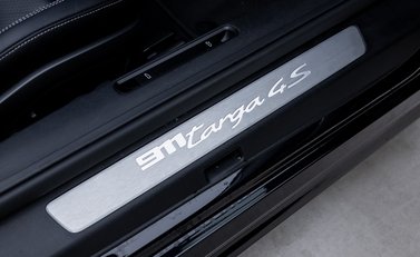 Porsche 911 Targa 4S (992) 22
