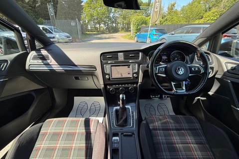 Volkswagen Golf GTI LAUNCH DSG - APPLE CAR PLAY - 2 OWNERS - 9 SERVICES RECORDED 13