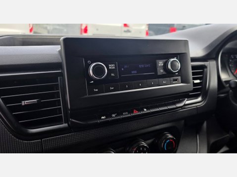 Renault Trafic SL28 BUSINESS 2.0 DCI 130ps EU6 SWB 15