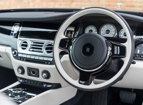Rolls-Royce Wraith Series II 11