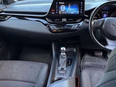 Toyota C-HR 1.8 VVT-h Icon SUV 5dr Petrol Hybrid CVT Euro 6 (s/s) (122 ps) 25
