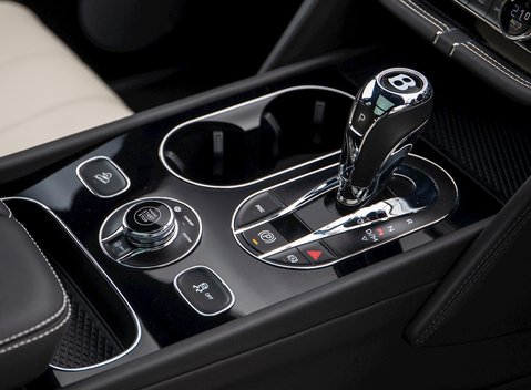 Bentley Bentayga V8 21