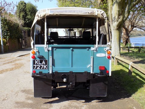 Land Rover 88 Series 111 Petrol + 7 Seats 38