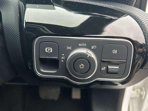 Mercedes-Benz A Class 1.5 A180d Sport Hatchback 5dr Diesel 7G-DCT Euro 6 (s/s) (116 ps) 28