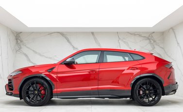 Lamborghini Urus 2