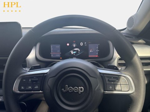 Jeep Avenger 1.2 e-Hybrid Summit SUV 5dr Petrol Hybrid e-DCT Euro 6 (s/s) (100 ps) 1 Own 13