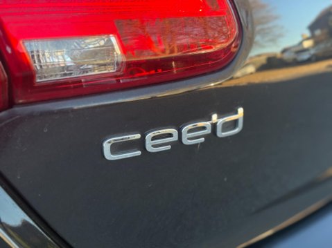 Kia Ceed 1.6 T-GDi GT Tech Euro 5 5dr 40