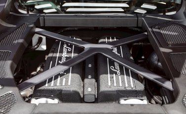 Lamborghini Huracan LP610-4 25