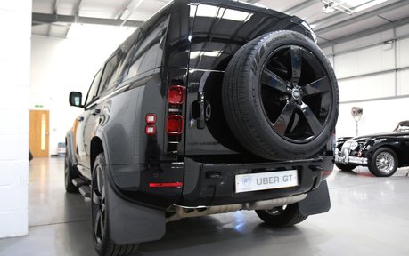Land Rover Defender x-Dynamic HSE D350 - Huge Specification 4